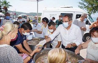 Başkan Ergin’den aşure ikramı