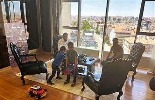 Başkan Ertuğrul Çetin’in minik misafirleri