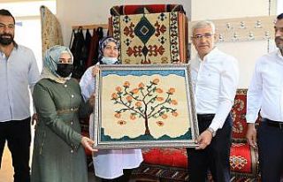 Başkan Güder, kursiyerlerle buluştu