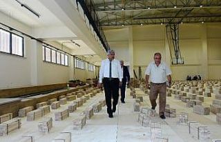 Başkan Küpeli spor salonunda incelemelerde bulundu