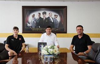 Başkan Özcan, Türkiye Basketbol Milli Takımı’na...