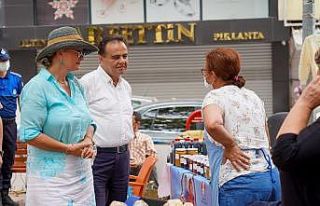 Başkan Şahin ’Üretici Kadınlar Pazar’ını...