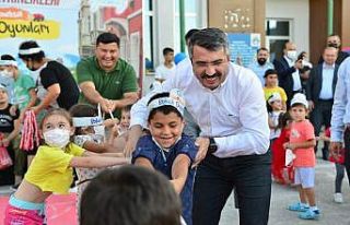 Başkan Yılmaz’dan çocuklara sürpriz