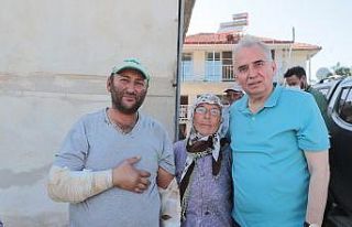 Başkan Zolan, kahraman çiftçiye yeni bir traktör...