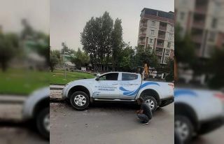 Batman’da belediyeye ait resmi araç, belediyenin...