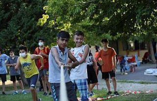 Bayraklılı çocuklar hem eğlendi hem spor yaptı