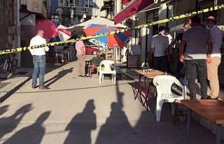 Berber çalışanını pompalı tüfekle rehin aldı,...