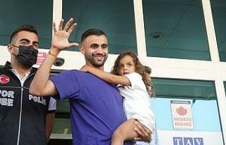 Beşiktaş, Rachid Ghezzal’ı İstanbul’a getirdi