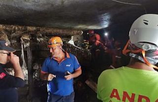 Bilecik AFAD ekibi rüya apartmanındaki çalışmalara...