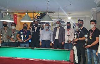 Bilecik’te 8 top ve 3 bant bilardo turnuvası yapıldı