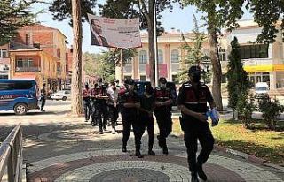 Bilecik’te dolandırdılar, İstanbul’da yakalandılar