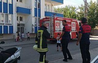 Binada çıkan yangın paniğe neden oldu