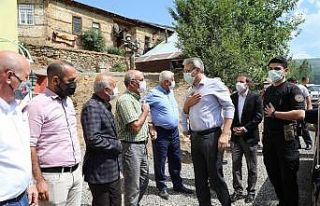 Bingöl Valisi Ekinci, Sütlüce köyünde vatandaşlarla...