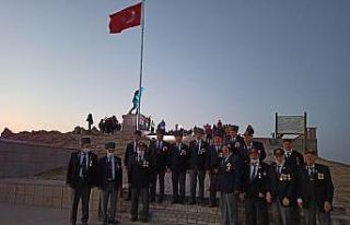 Binlerce kişinin katıldığı Zafer Yürüyüşü...