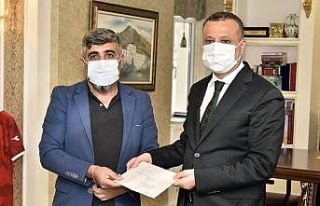 Bir haftalık kazancını yangın bölgesindeki o...