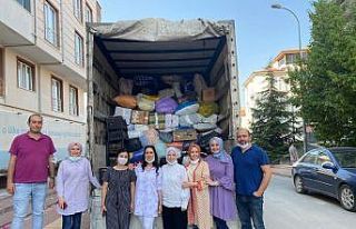 Bir kamyon ihtiyaç malzemesi Manavgat’a yola çıktı