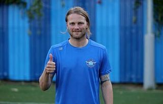 Birkir Bjarnason: “Çılgın taraftar gruplarını...