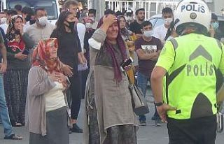 Bolu’da 4 bloklu apartmanın çatısı alev alev...