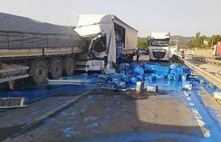 Boyalar yola saçıldı