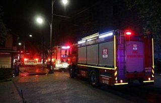 Bursa’da gece saatlerinde korkutan yangın: 1 itfaiye...