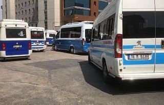 Bursa’da minibüsçülerin sopalarla yolcu kavgası