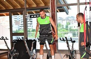Bursaspor, Erzurumspor maçı hazırlıklarını salonda...