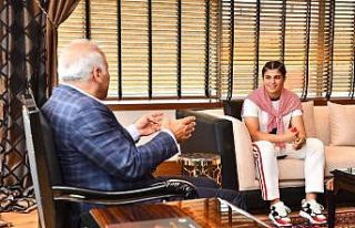 Busenaz Sürmeneli: "Bu madalyada 83 milyonun...