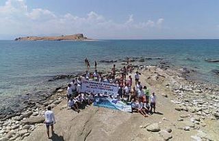 Çarpanak Adası’na su altı yürüyüşü