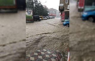 Çayda şiddetli yağmur ve dolu hayatı olumsuz etkiledi