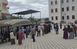 Çekerek’te aşı çadırı kuruldu