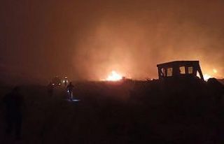 Çeşme’de eski çöplük alanında çıkan yangın...