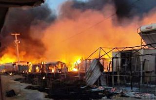 Ceylanpınar Telhammut çadır kentinde yangın