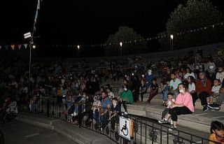 Çocuklar Pinokyo ile kahkahaya boğuldu