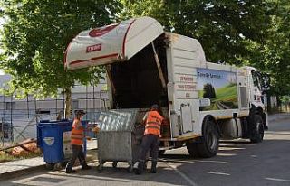 Çöp konteynerler yerinde yıkanıyor