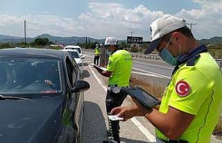 D-650 karayolunda kural ihlali yapan sürücüler...