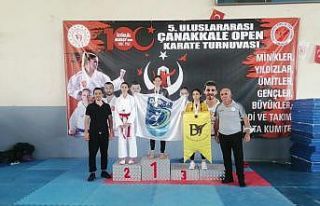 Darıcalı karatecilerden 13 derece