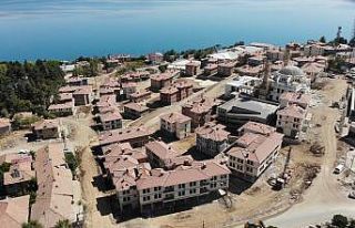 Depremin merkezi Sivrice’deki TOKİ konutlarında...