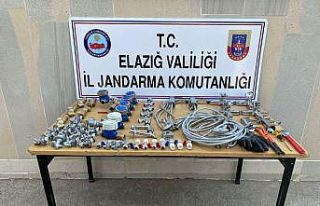 Devriye atan jandarma ekipleri, hırsızları suçüstü...