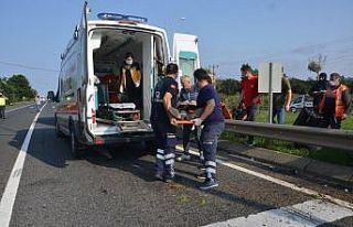 Dikkatsizlik kaza getirdi: 3 yaralı