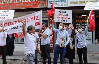 Diyarbakır Anneleri Ağrı’da PKK’yı lanetledi