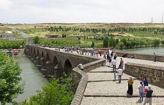 Diyarbakır aşılamada ’turuncu’ya döndü