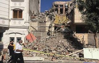 Diyarbakır’da 50 yıllık karakol binası yıkıldı