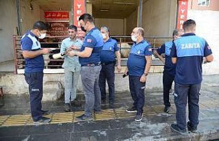 Diyarbakır’da zabıta ekipleri kaçak kesim denetimine...