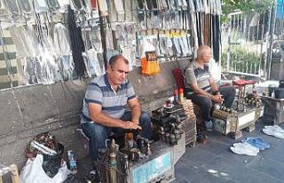 Diyarbakır’ın yarım asırlık ayakkabı boyacıları