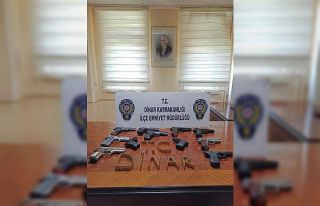 Düğünde havaya ateş açan 8 şahıs, 12 silahla...