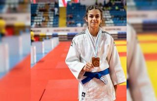 Eda Kahveci Türkiye Üçüncüsü