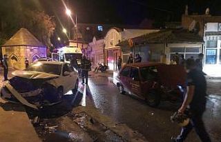 Edirne’de iki otomobil çarpıştı: 2 yaralı