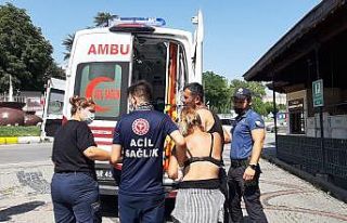 Edirne’de yaşlı adam parkta 2 kişiyi bıçakladı,...