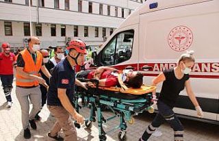 Elazığ’da gerçeği aratmayan yangın ve deprem...