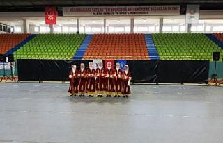 Elazığ’da halk oyunları yarışması yapıldı